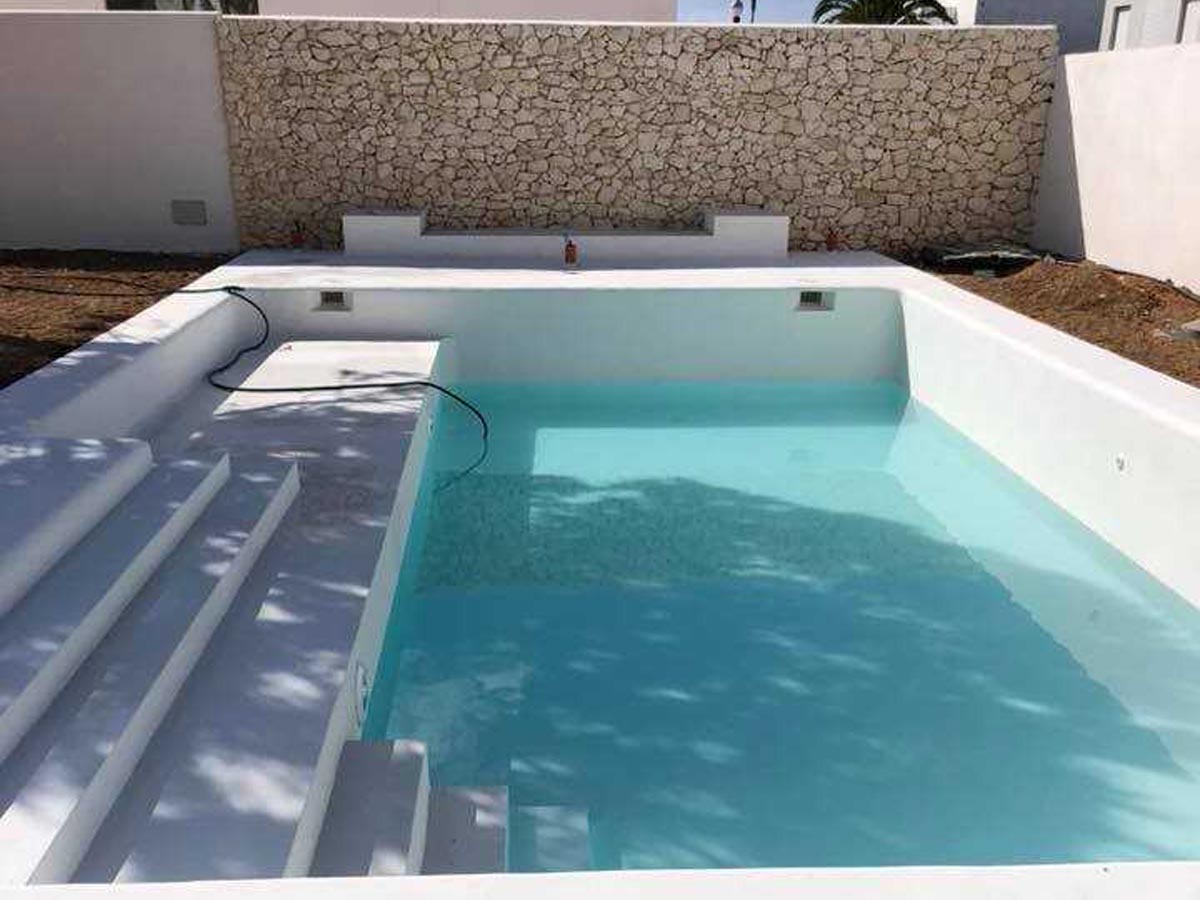 Construcción de piscinas de Microcemento